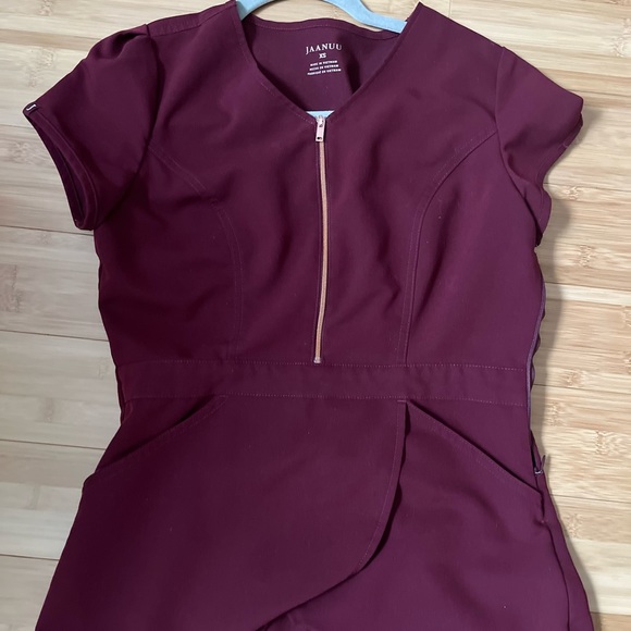 Jaanuu XS Burgundy/Rose Gold  XS tulip/ cargo jogger XSP set - Picture 6 of 6